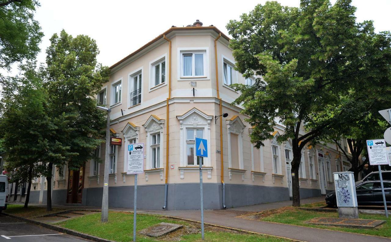 Villa Bohemia Eger Exterior photo